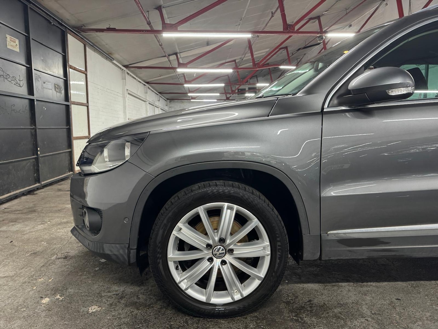 Used Volkswagen Tiguan 2015 for sale - 77163552: Photo 38