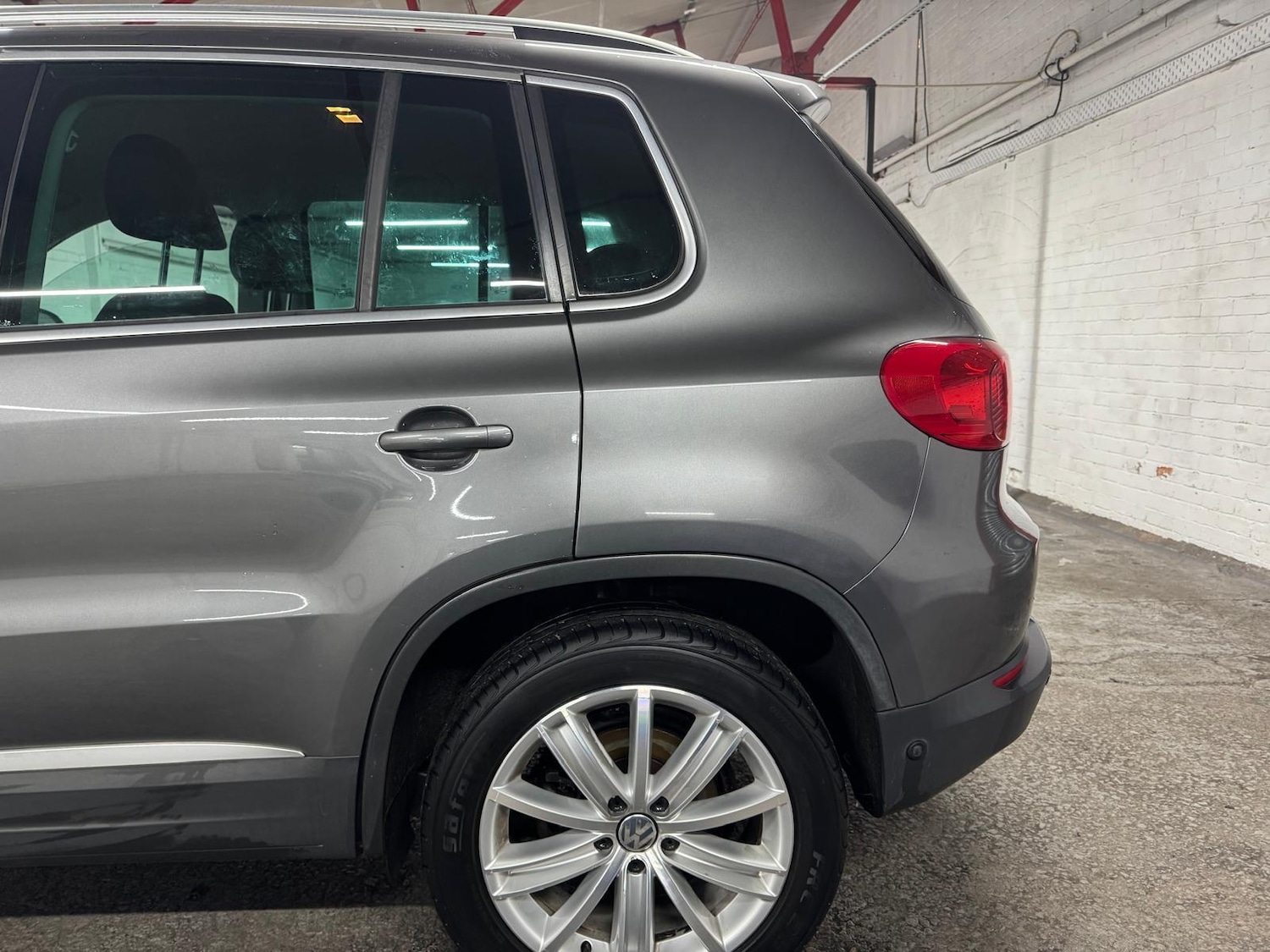 Used Volkswagen Tiguan 2015 for sale - 77163552: Photo 40