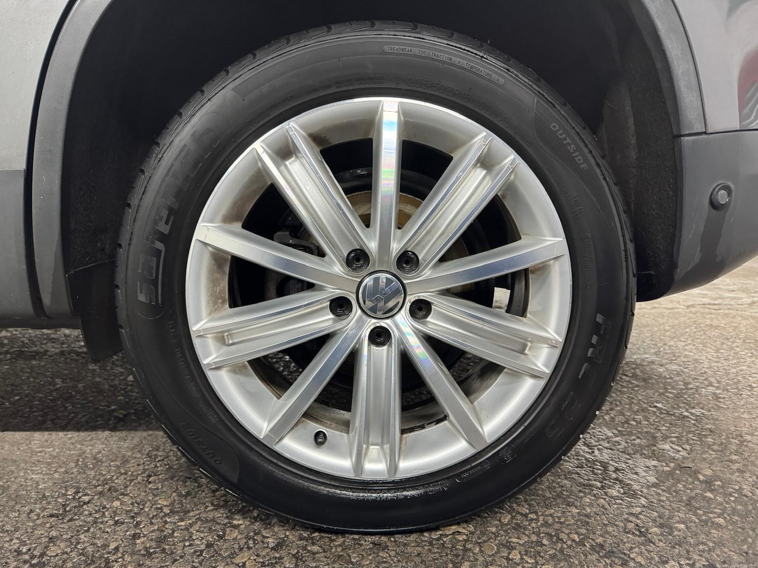 Used Volkswagen Tiguan 2015 for sale - 77163552: Photo 41