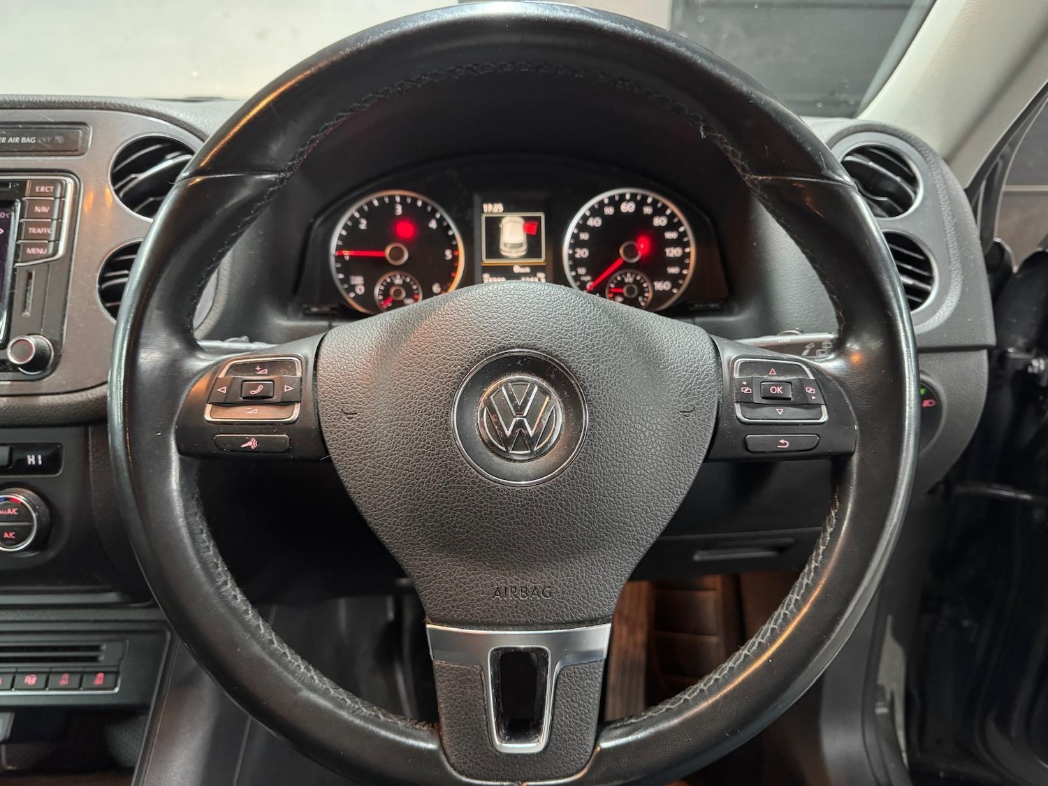 Used Volkswagen Tiguan 2015 for sale - 77163552: Photo 49