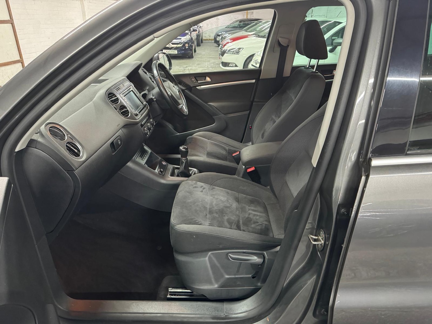 Used Volkswagen Tiguan 2015 for sale - 77163552: Photo 51