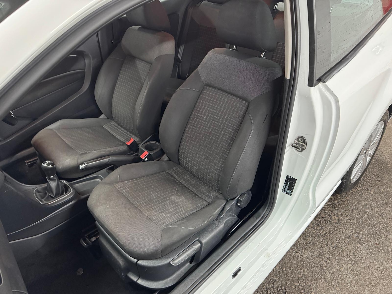 Used Volkswagen Polo 2015 for sale - 77456054: Photo 13