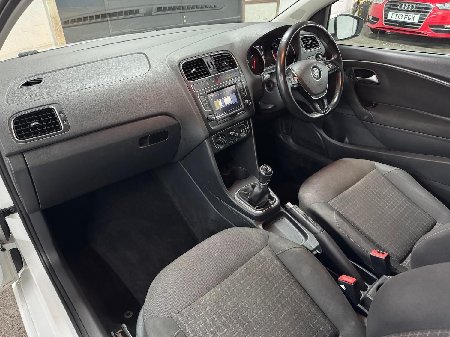 Used Volkswagen Polo 2015 for sale - 77456054: Photo 15