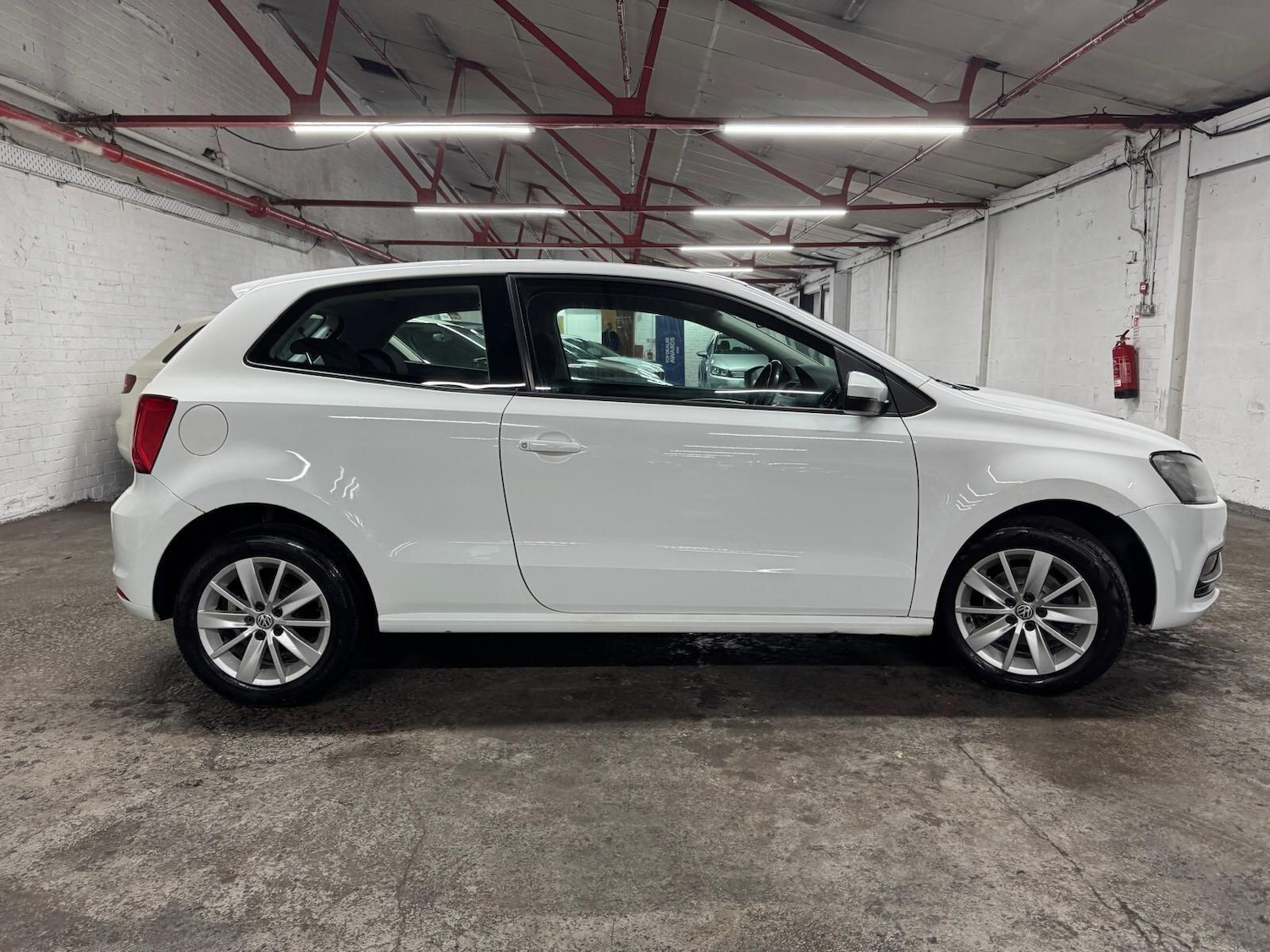 Used Volkswagen Polo 2015 for sale - 77456054: Photo 41