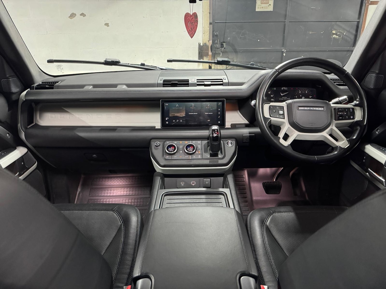 Used Land Rover Defender 110 for sale - 77214843: Photo 23