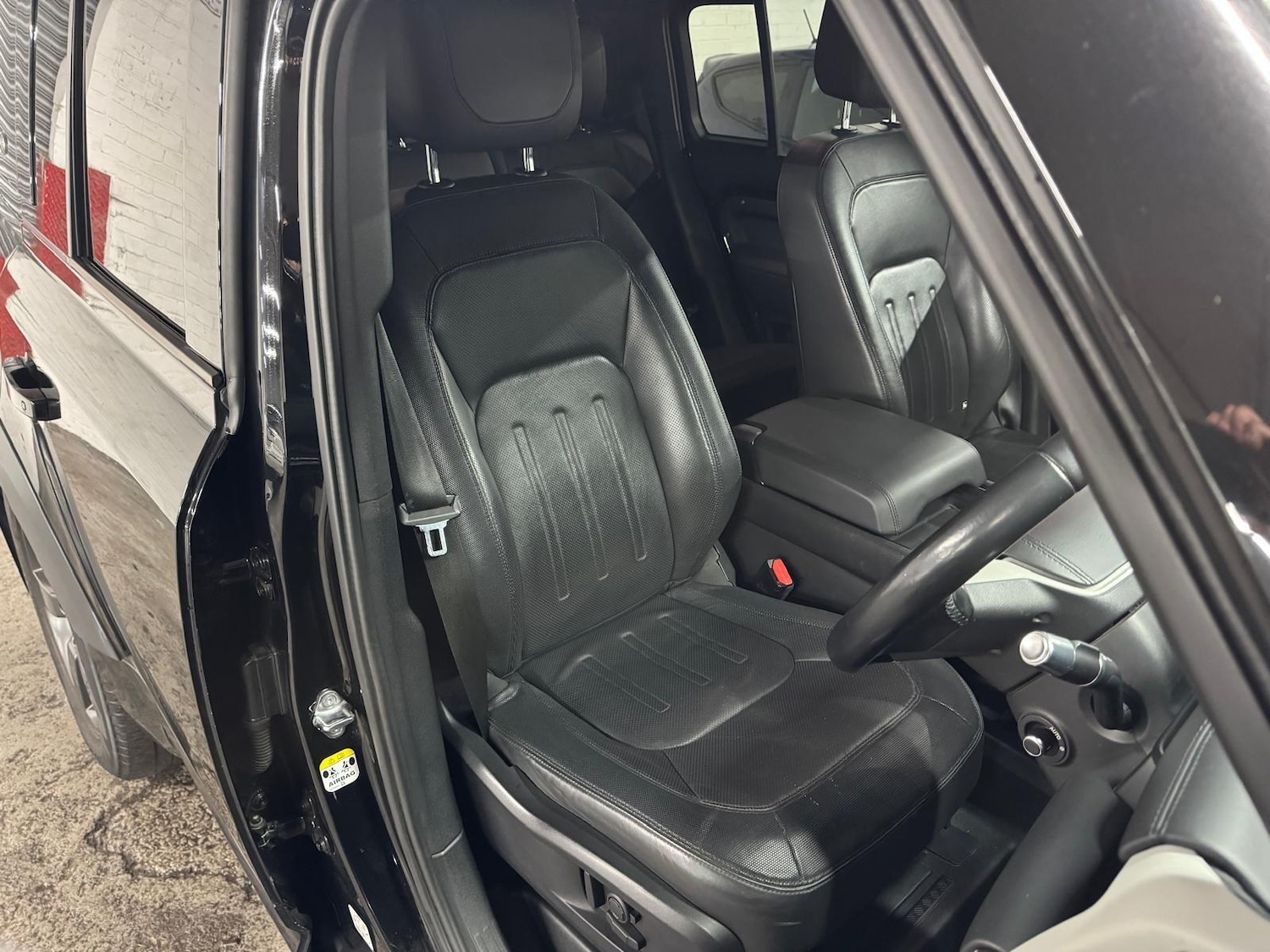 Used Land Rover Defender 110 for sale - 77214843: Photo 28