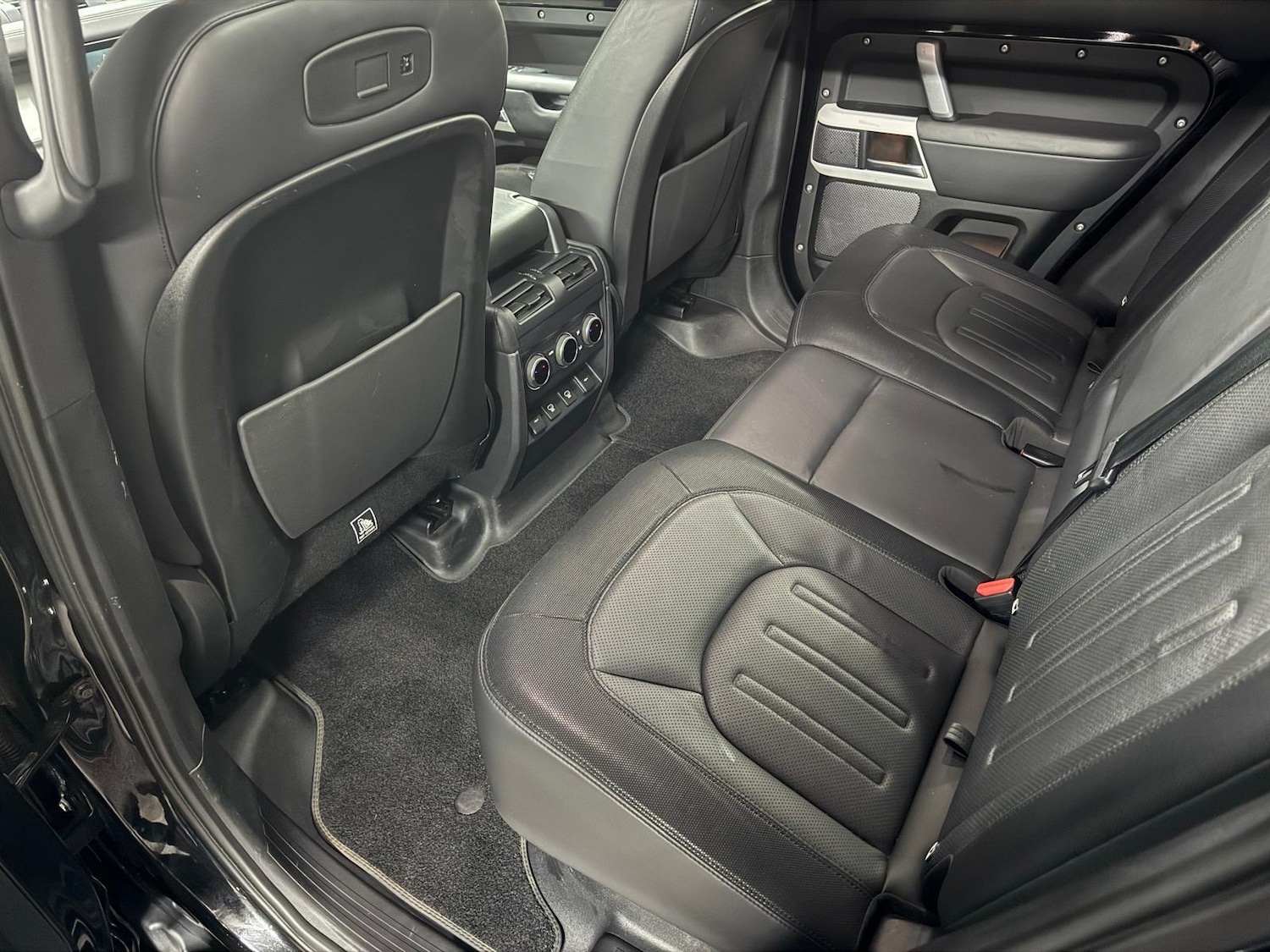 Used Land Rover Defender 110 for sale - 77214843: Photo 29