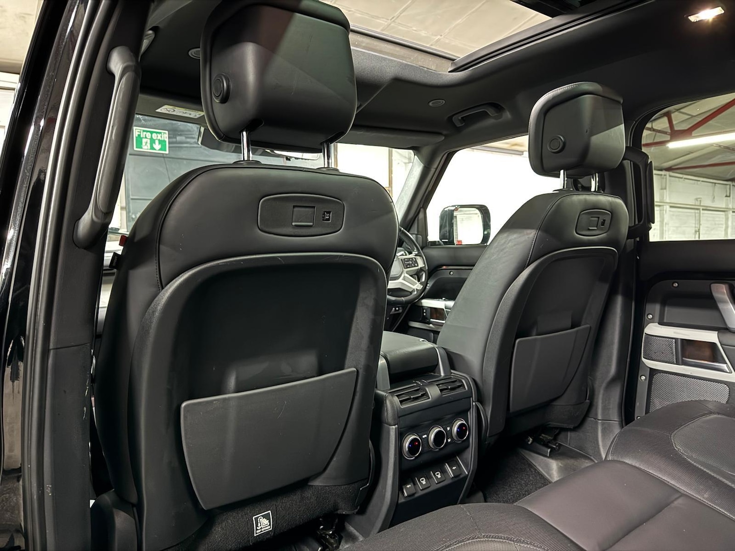 Used Land Rover Defender 110 for sale - 77214843: Photo 30