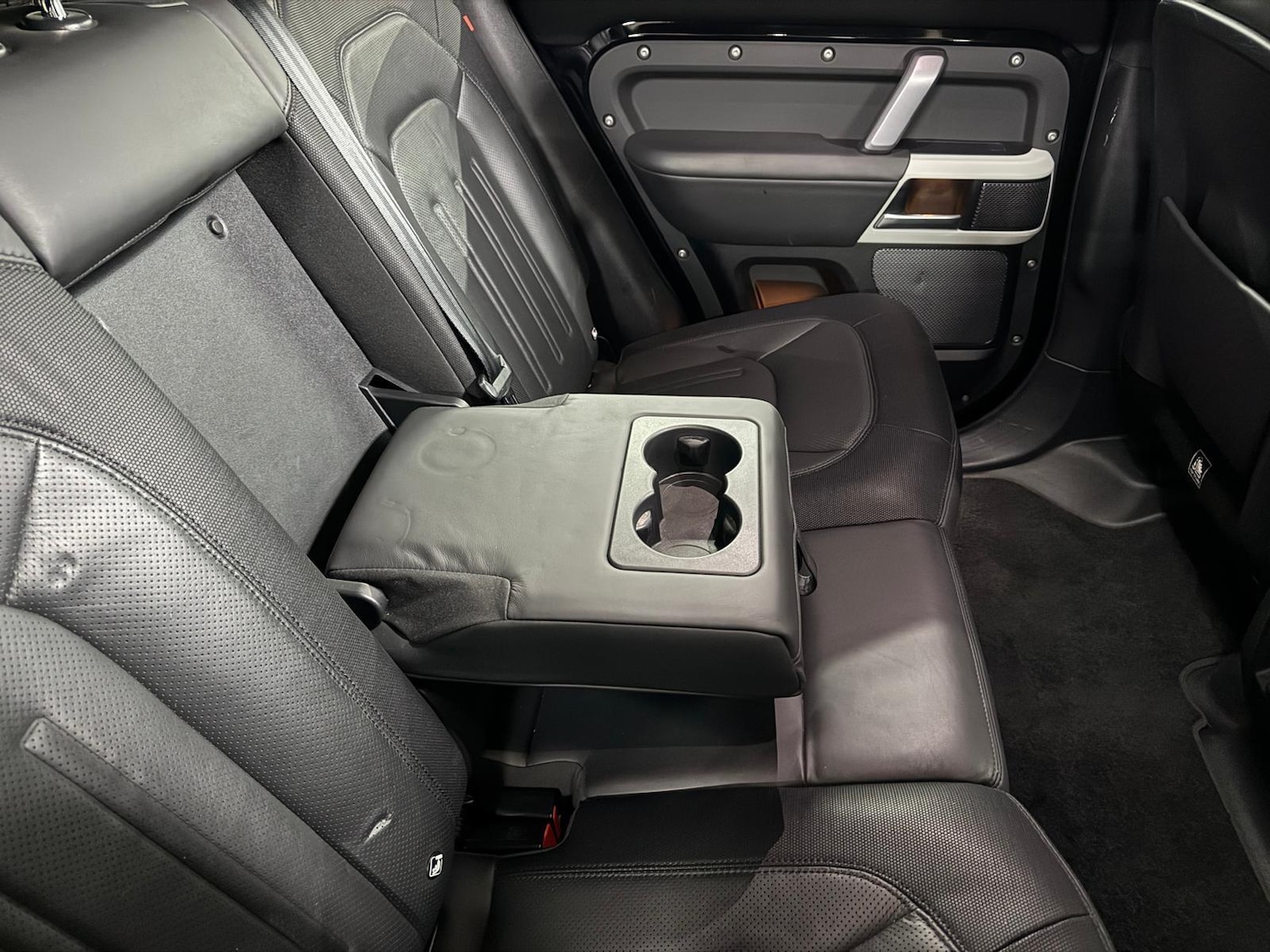 Used Land Rover Defender 110 for sale - 77214843: Photo 31