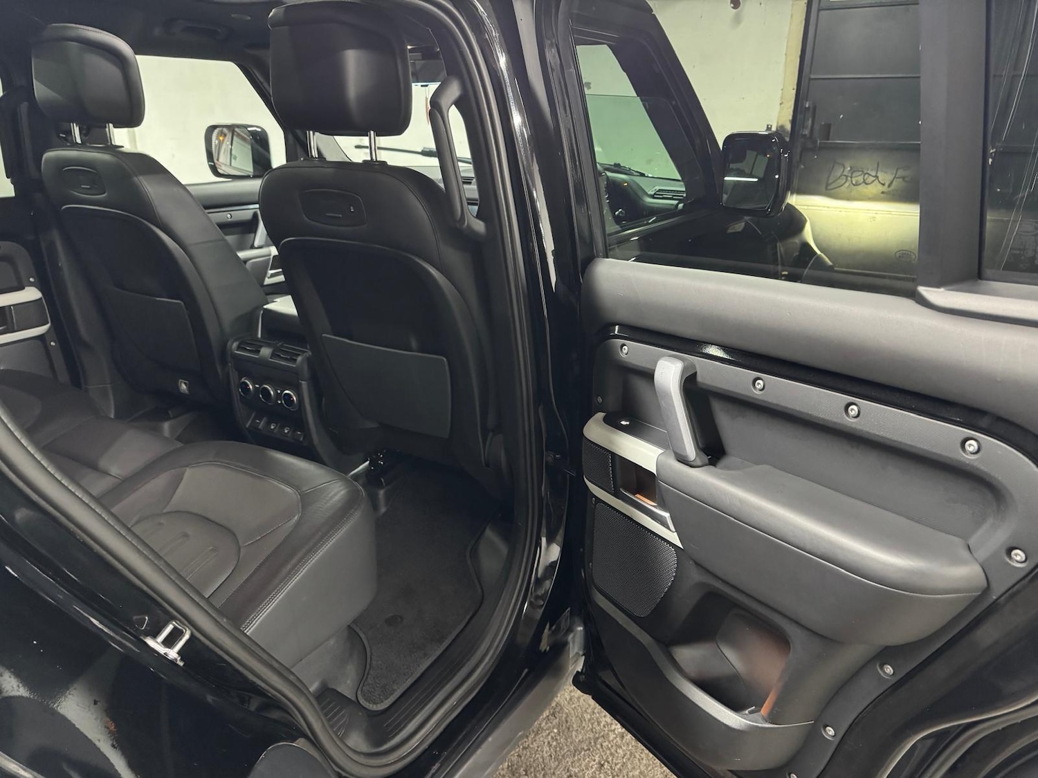 Used Land Rover Defender 110 for sale - 77214843: Photo 34