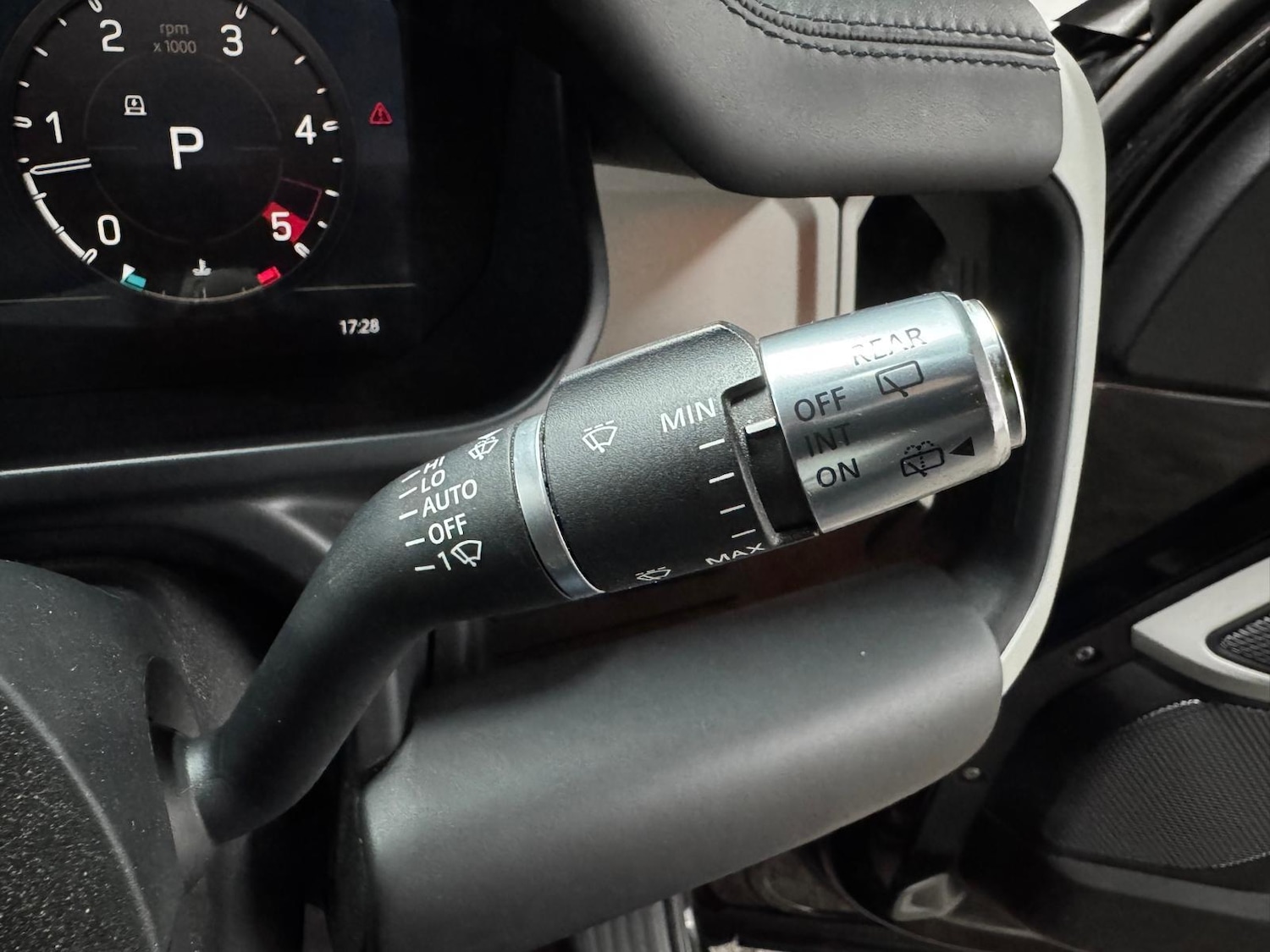 Used Land Rover Defender 110 for sale - 77214843: Photo 37