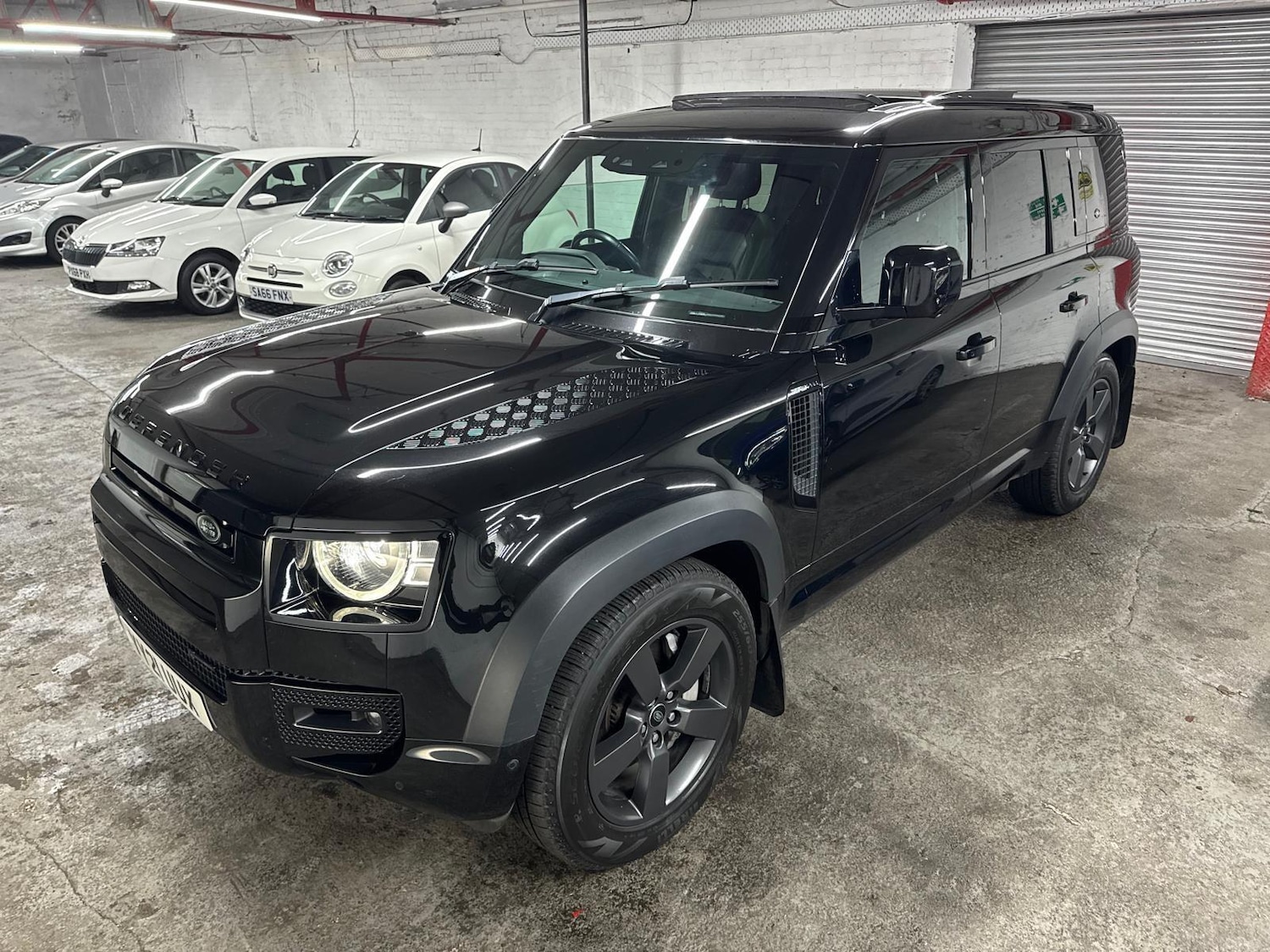 Used Land Rover Defender 110 for sale - 77214843: Photo 4