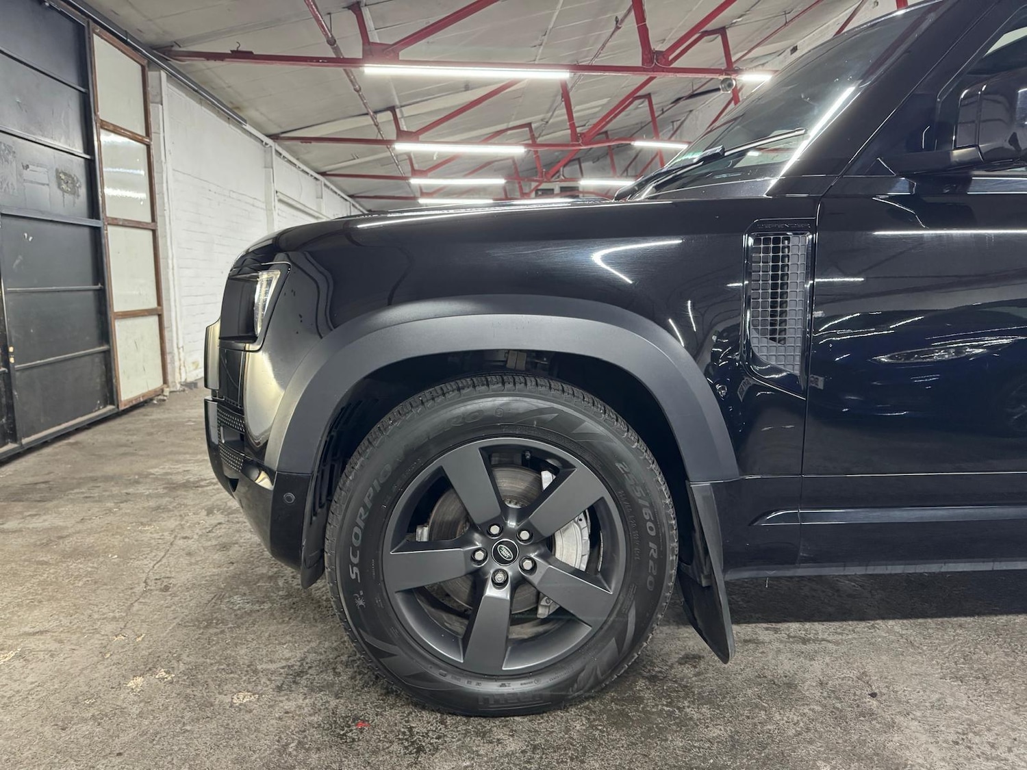 Used Land Rover Defender 110 for sale - 77214843: Photo 46