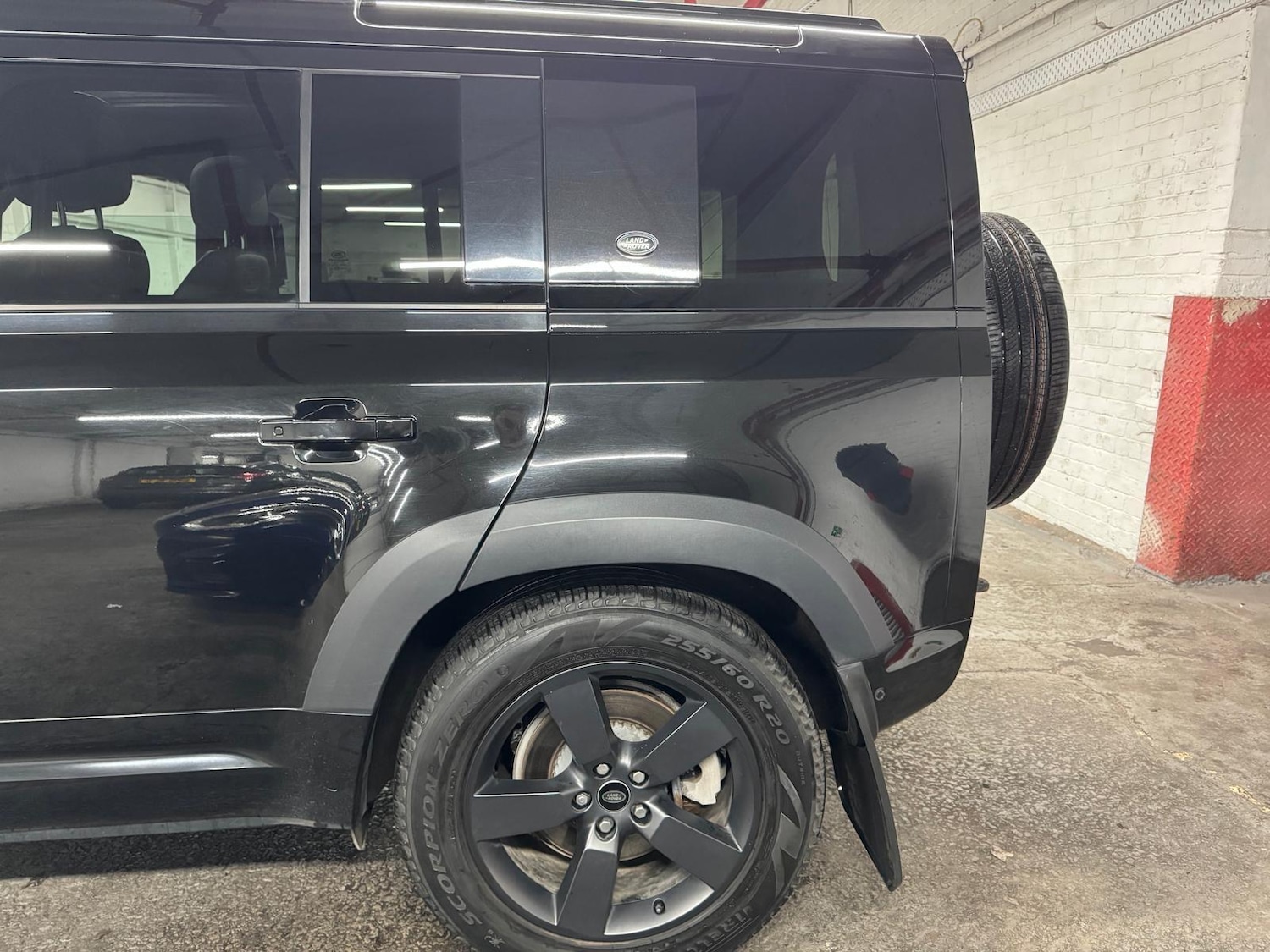 Used Land Rover Defender 110 for sale - 77214843: Photo 48