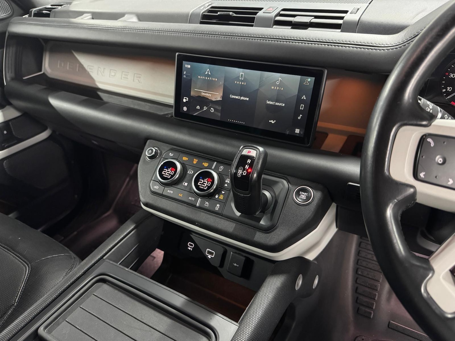 Used Land Rover Defender 110 for sale - 77214843: Photo 52