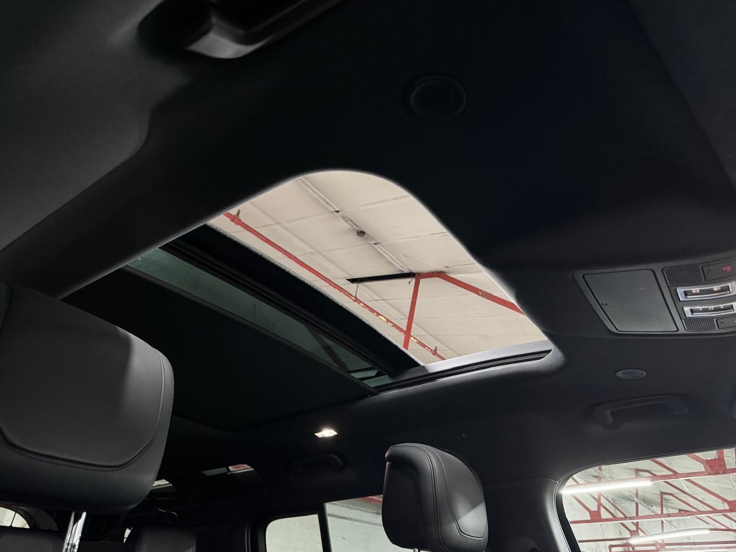 Used Land Rover Defender 110 for sale - 77214843: Photo 63