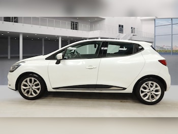 Used Renault Clio 2017 for sale - 77657769: Photo