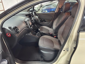 Used Renault Captur 2016 for sale - 79106395: Photo