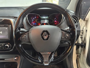 Used Renault Captur 2016 for sale - 79106395: Photo