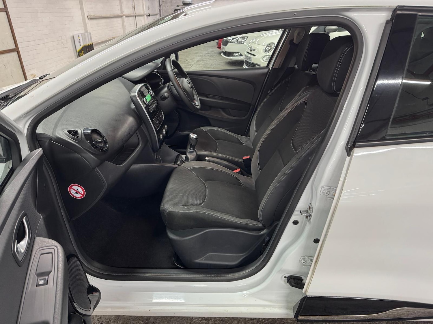 Used Renault Clio 2019 for sale - 77097937: Photo 16