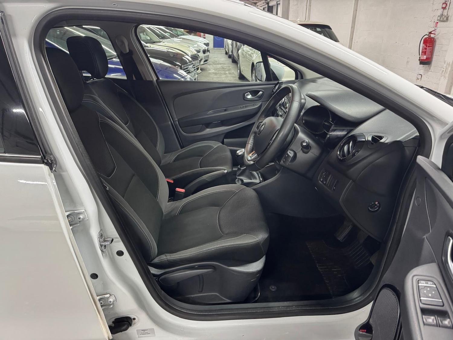 Used Renault Clio 2019 for sale - 77097937: Photo 40