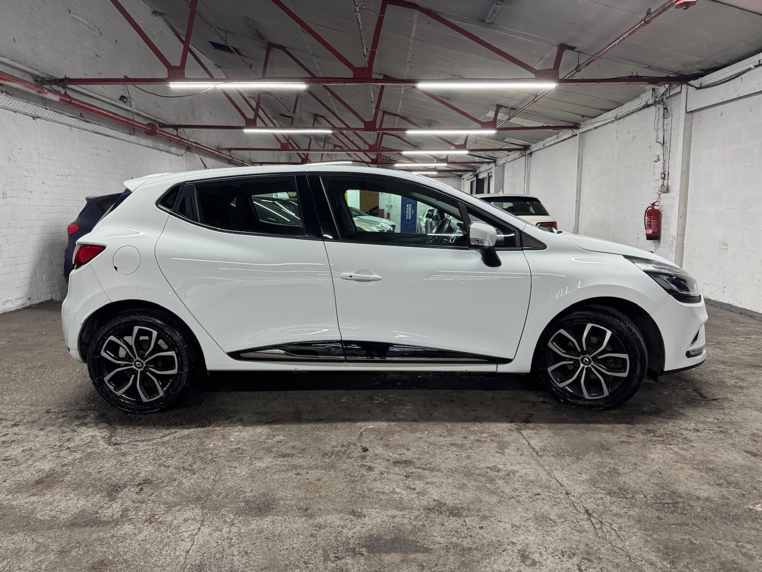 Used Renault Clio 2019 for sale - 77097937: Photo 42