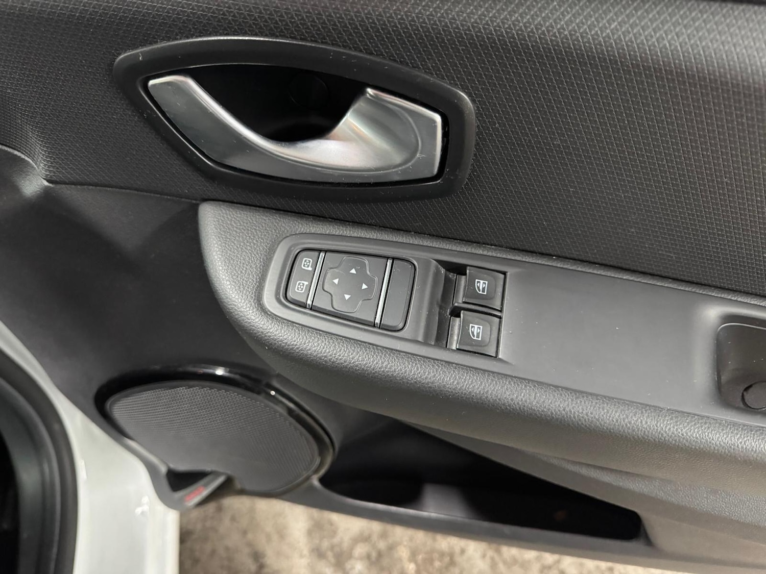 Used Renault Clio 2019 for sale - 77097937: Photo 50