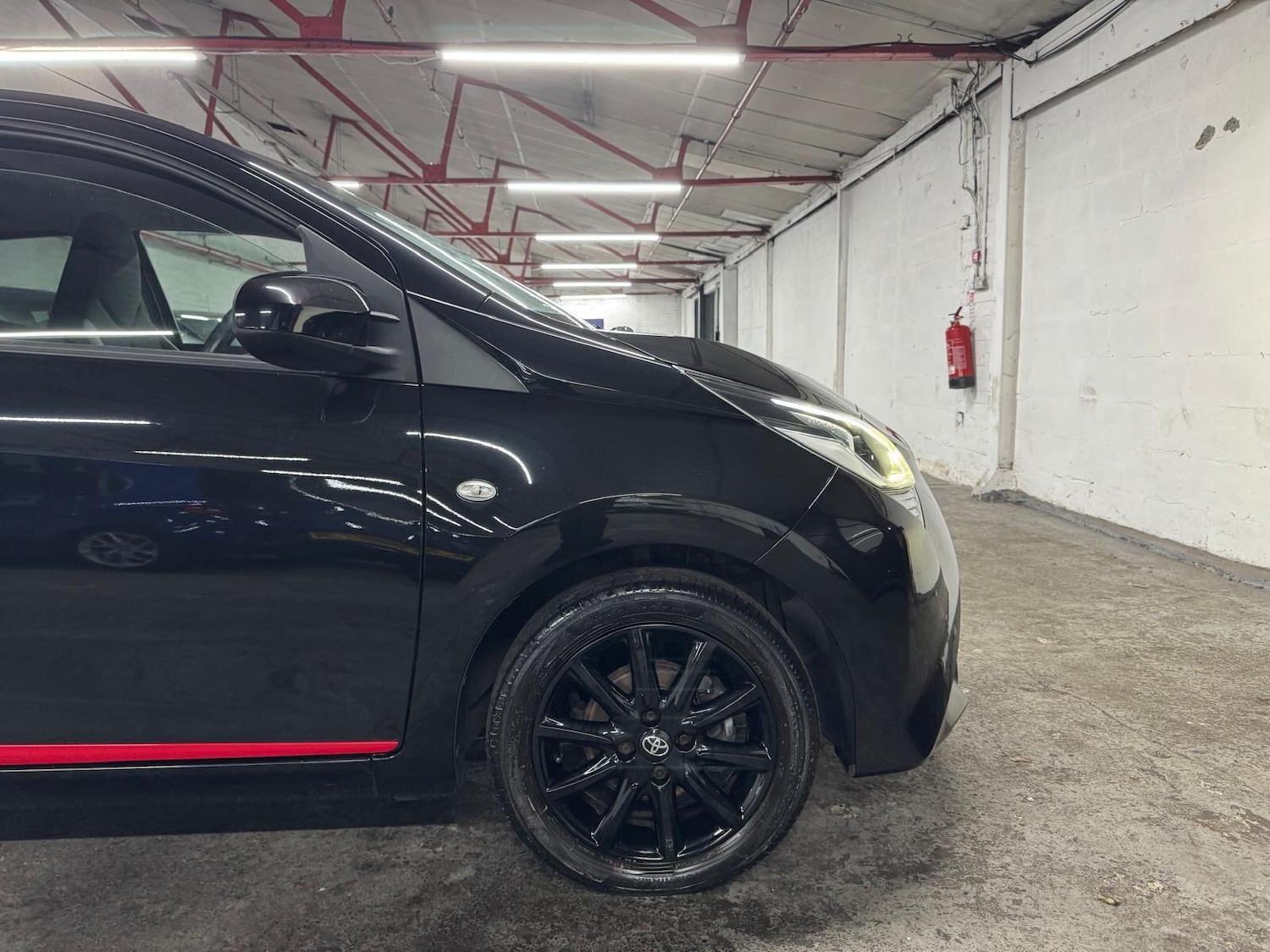 Used Toyota AYGO 2018 for sale - 77345311: Photo 11