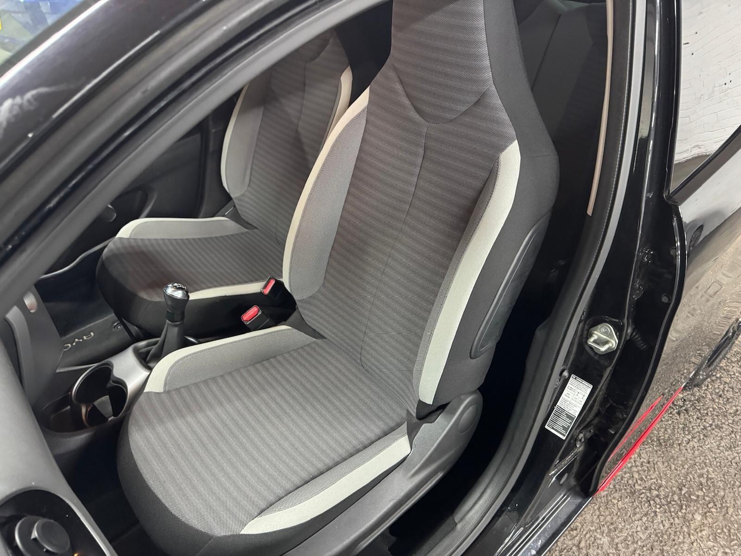 Used Toyota AYGO 2018 for sale - 77345311: Photo 16