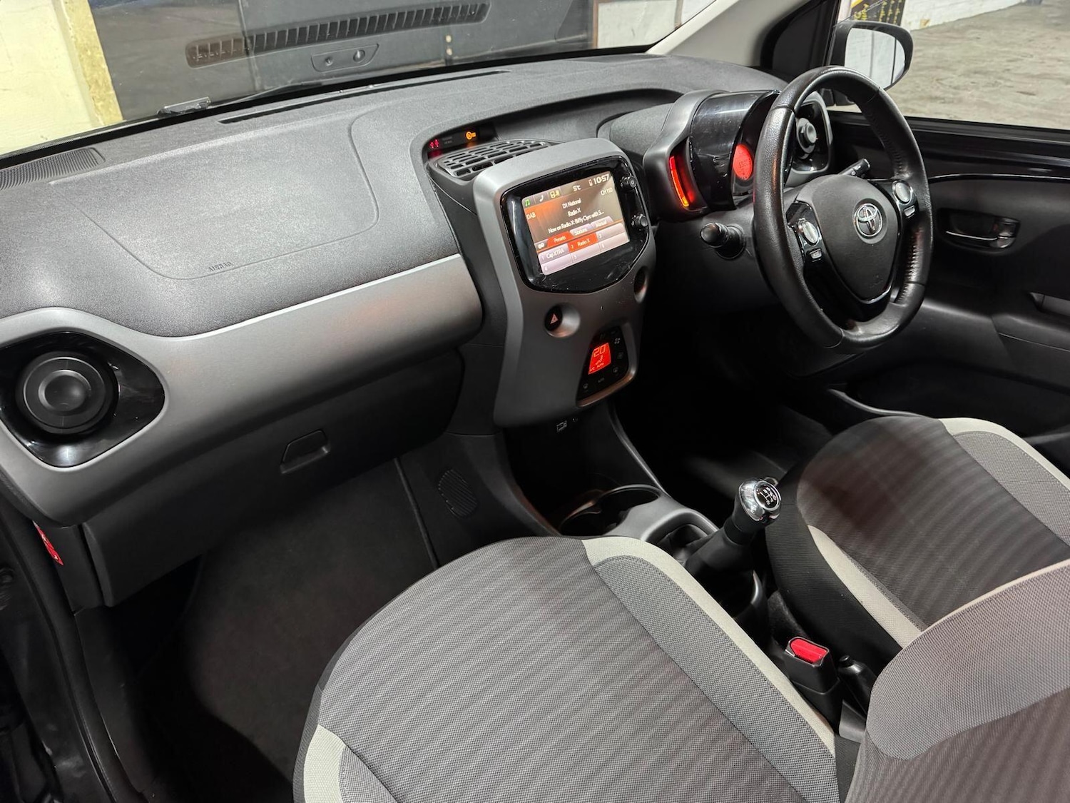 Used Toyota AYGO 2018 for sale - 77345311: Photo 19