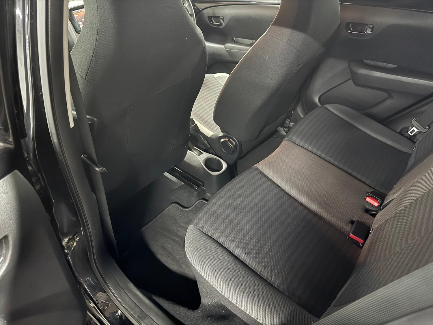 Used Toyota AYGO 2018 for sale - 77345311: Photo 21