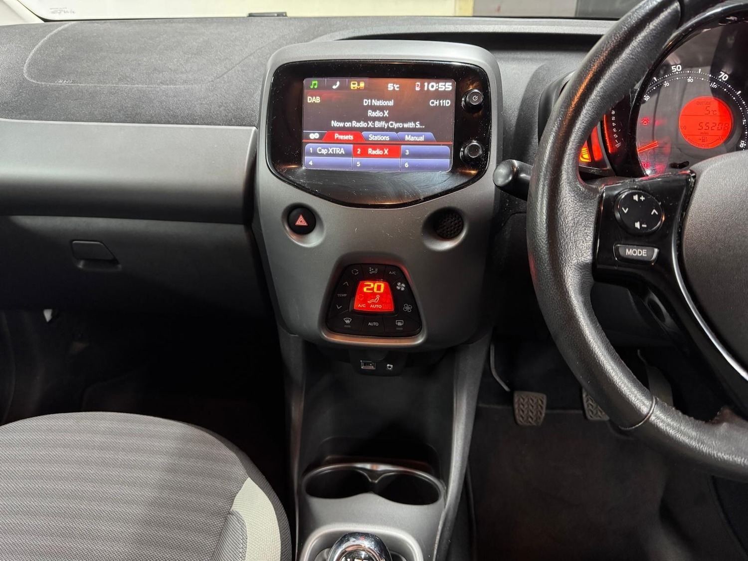 Used Toyota AYGO 2018 for sale - 77345311: Photo 40