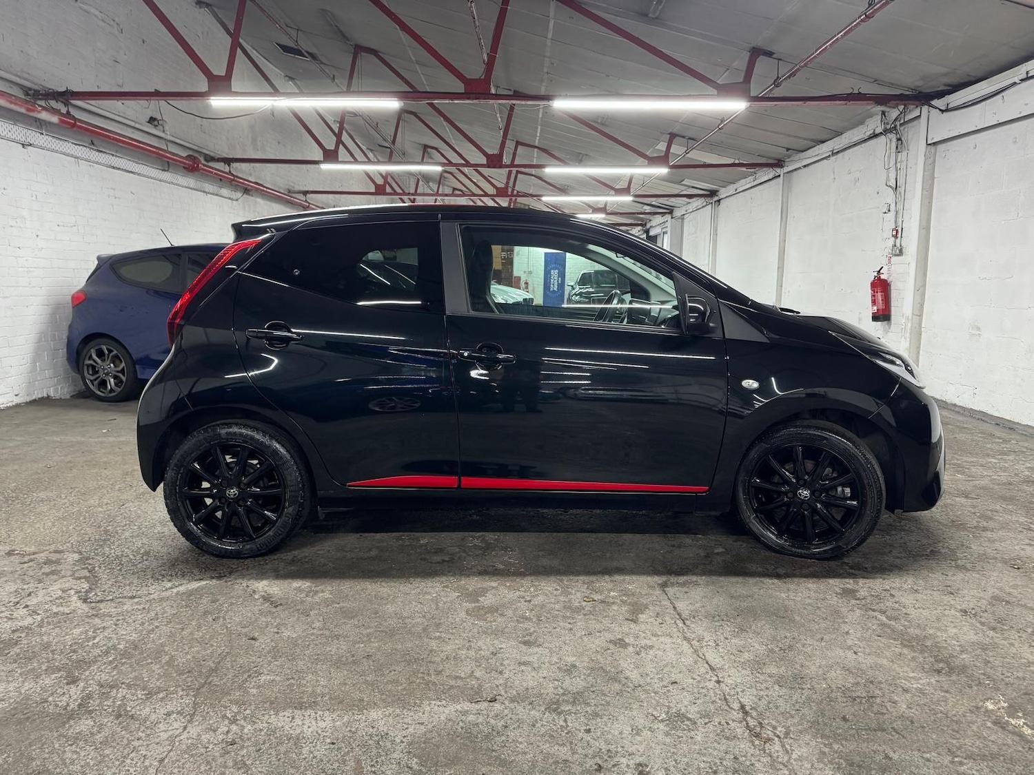 Used Toyota AYGO 2018 for sale - 77345311: Photo 49