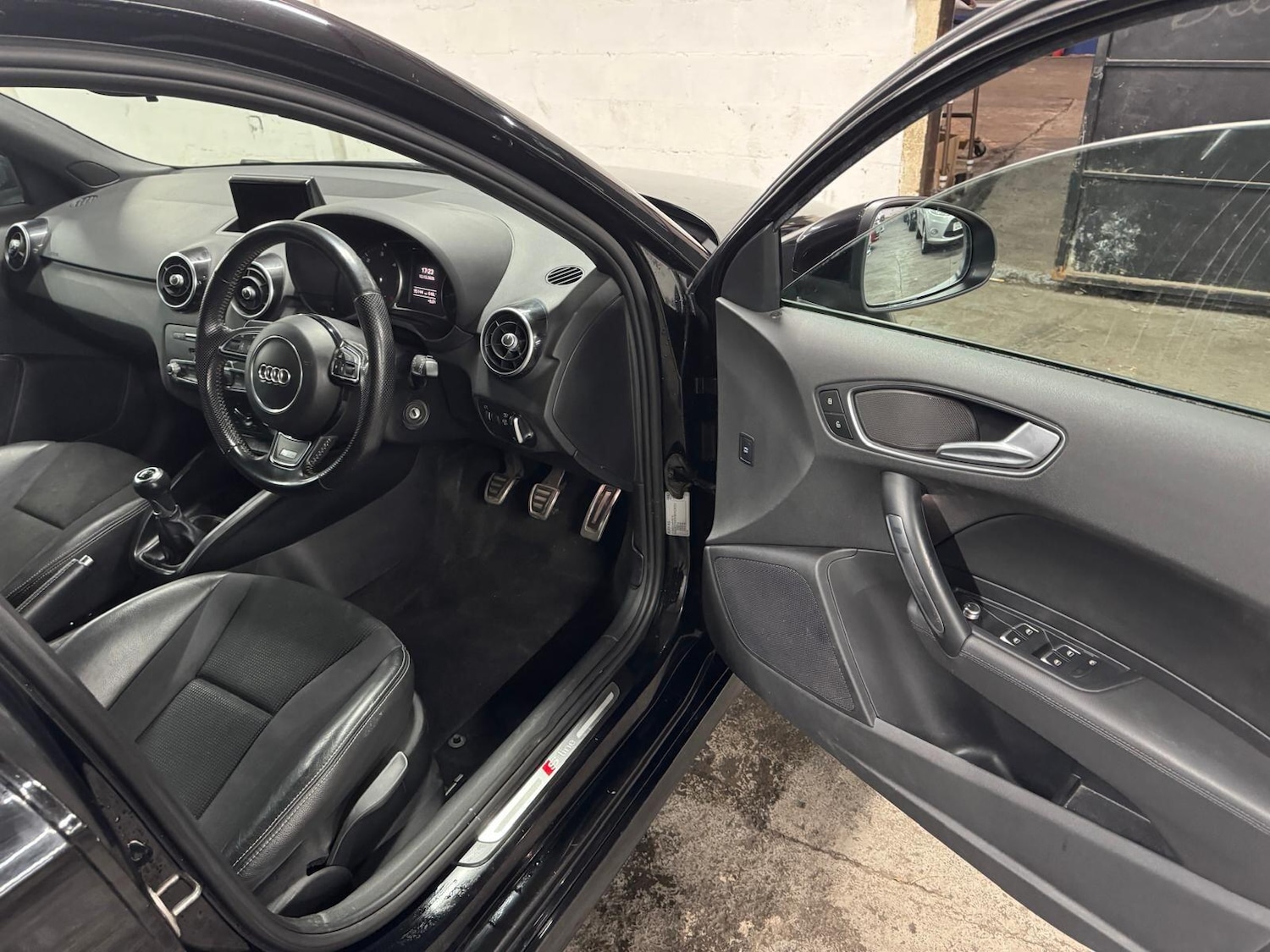 Used Audi A1 2015 for sale - 76936373: Photo 17