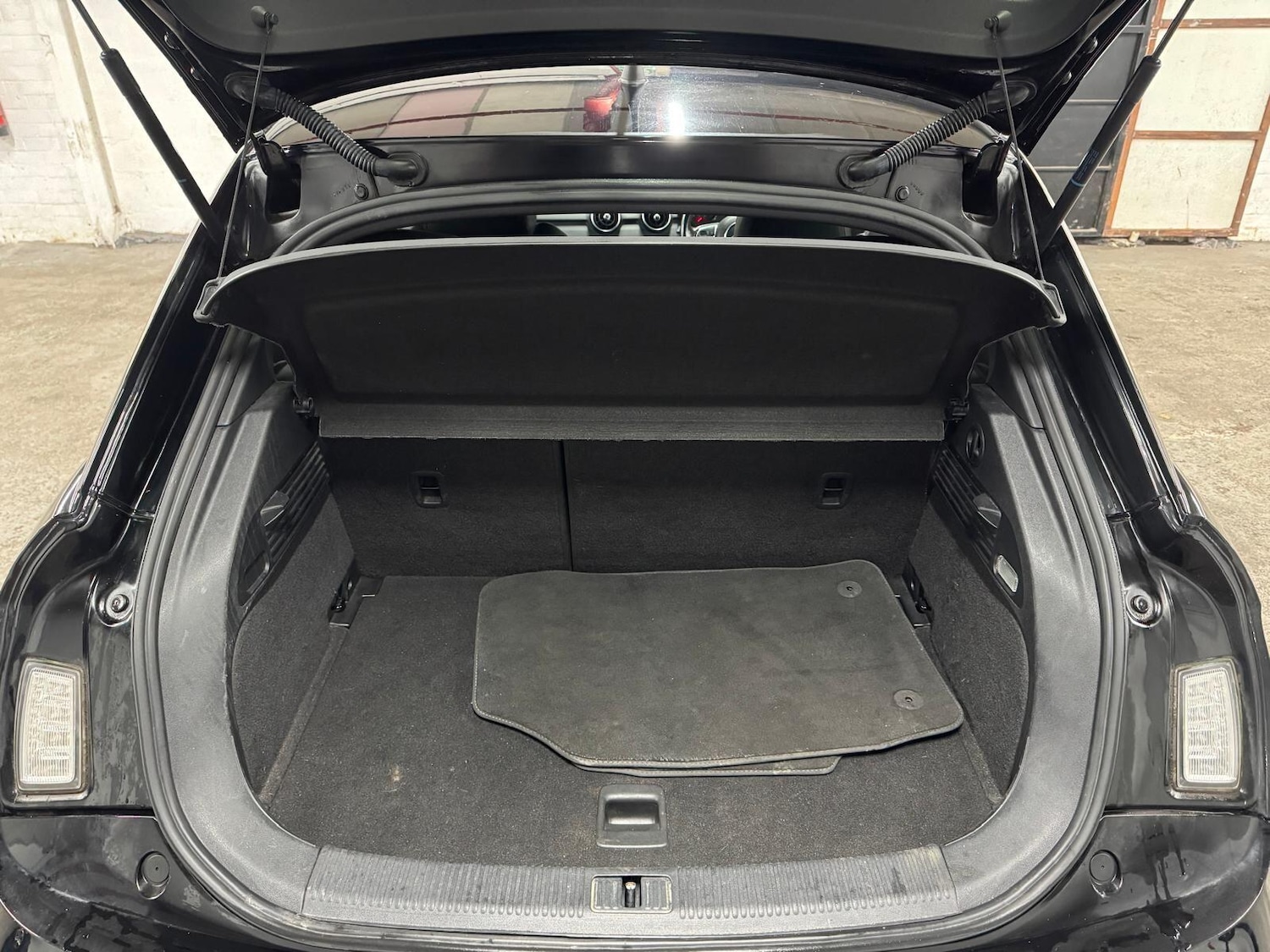 Used Audi A1 2015 for sale - 76936373: Photo 36