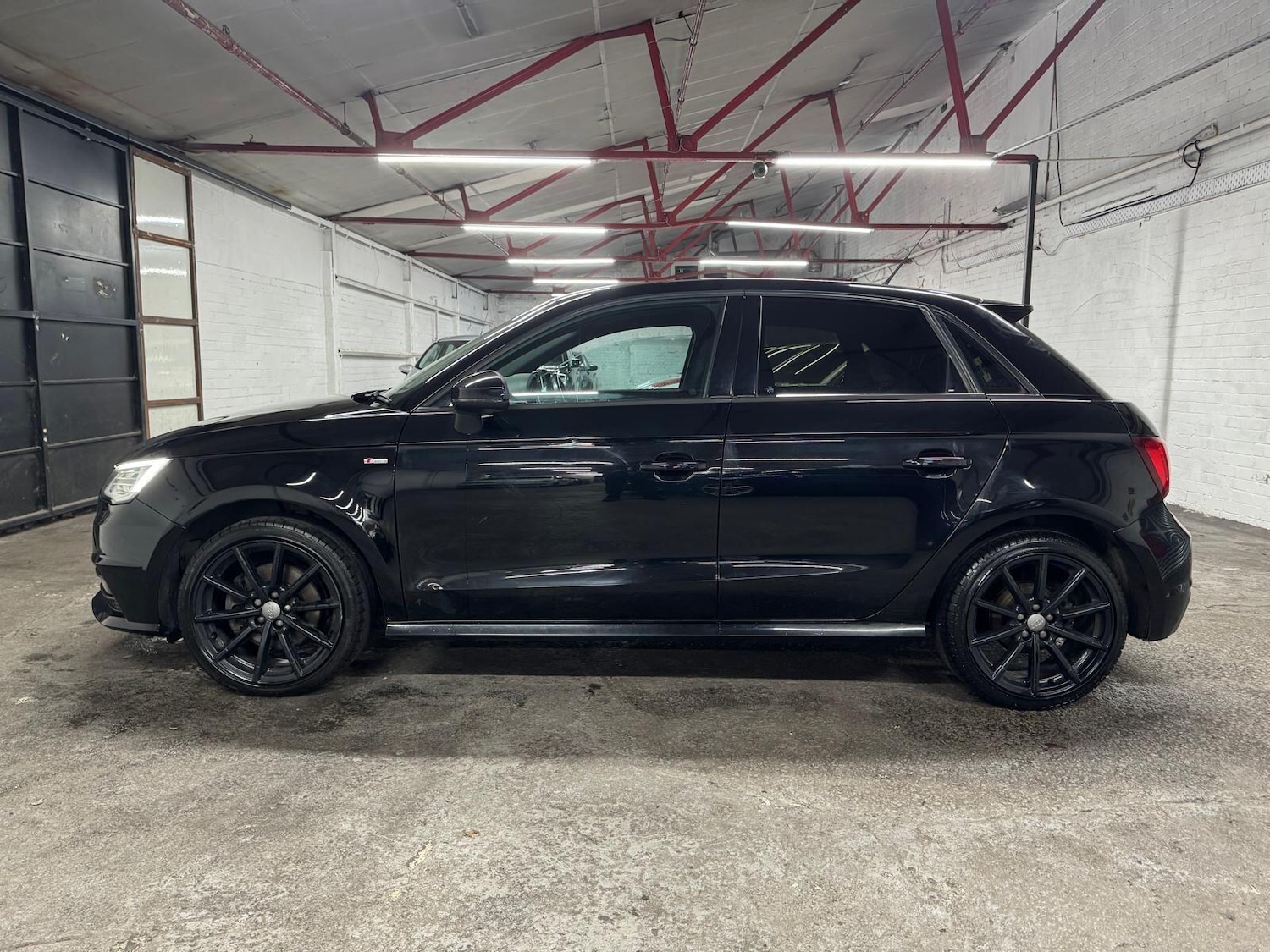 Used Audi A1 2015 for sale - 76936373: Photo 41