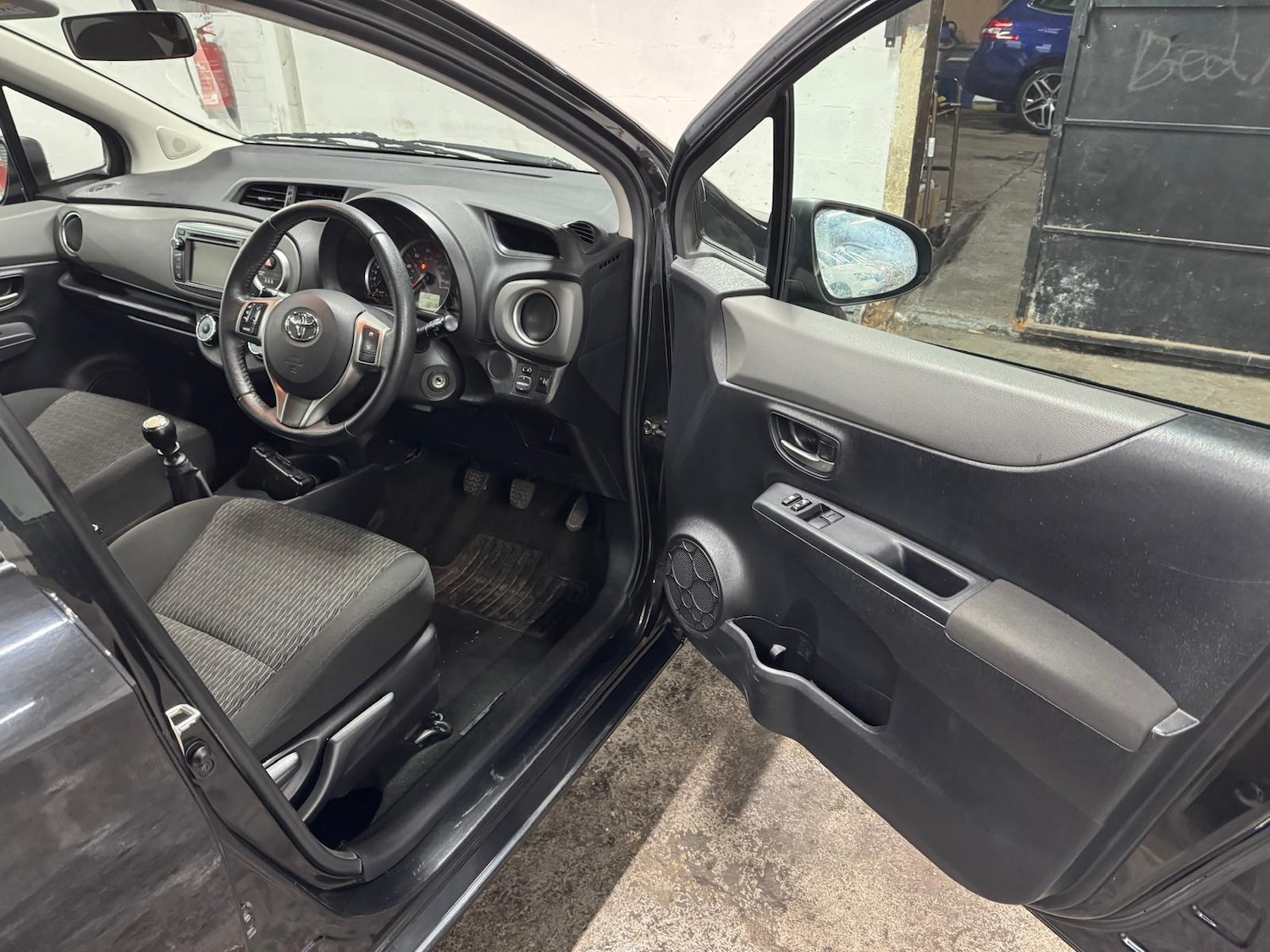 Used Toyota Yaris 2013 for sale - 77163033: Photo 21