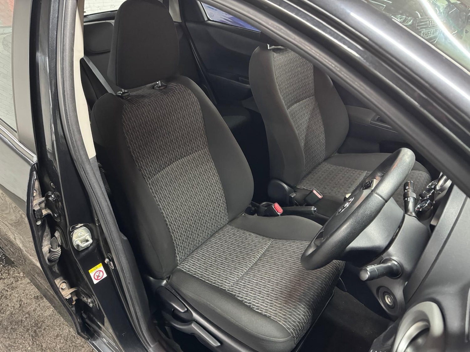 Used Toyota Yaris 2013 for sale - 77163033: Photo 23