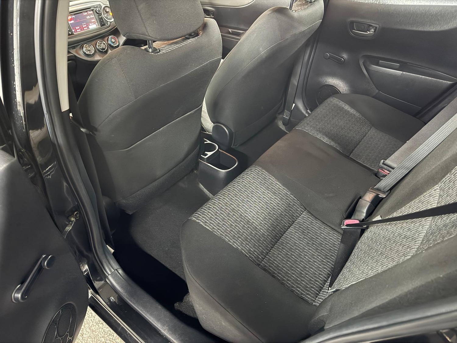 Used Toyota Yaris 2013 for sale - 77163033: Photo 29