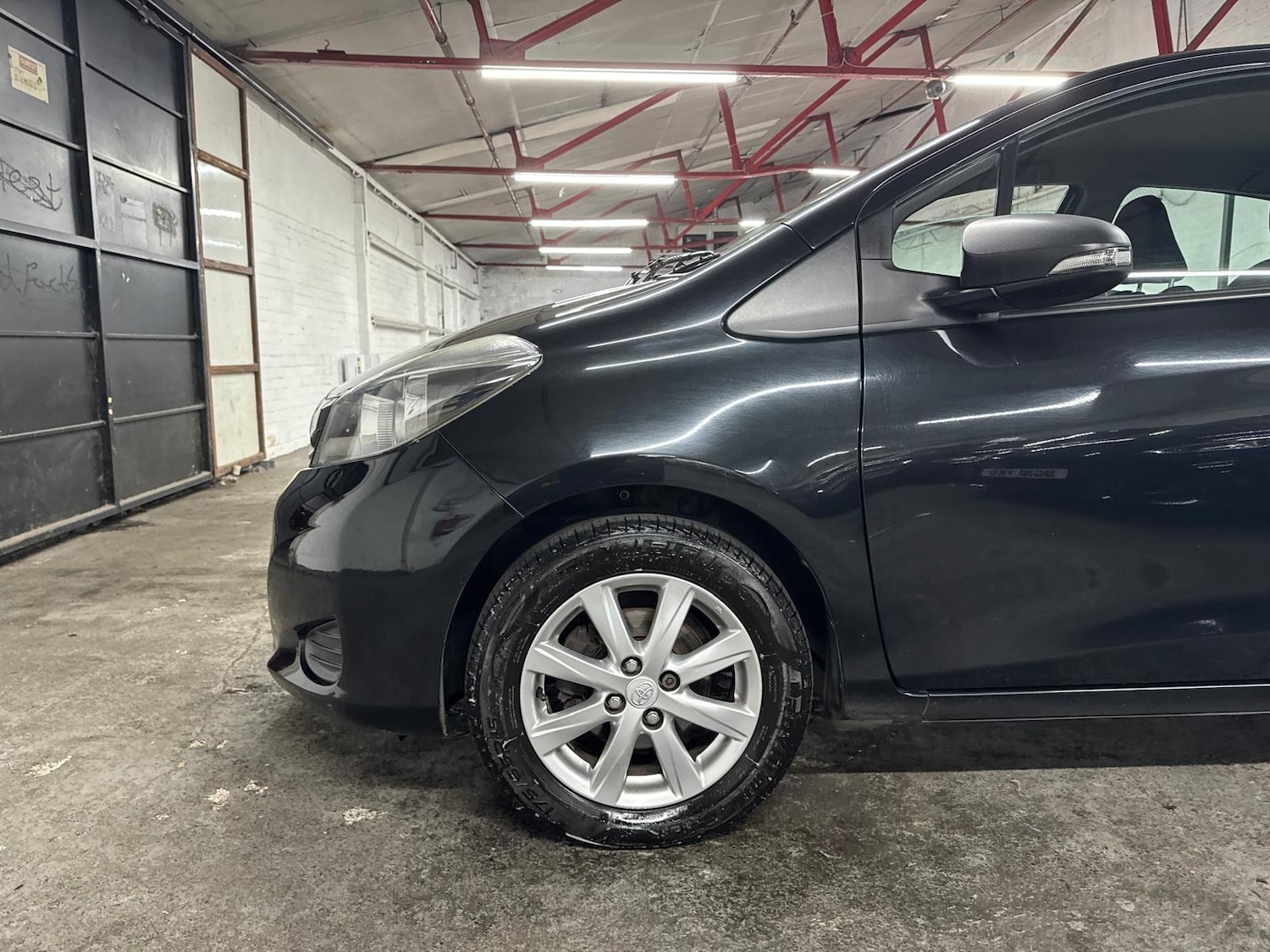 Used Toyota Yaris 2013 for sale - 77163033: Photo 36