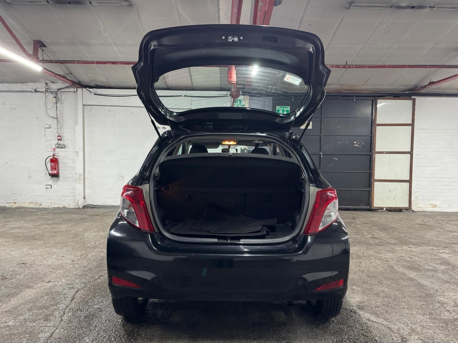 Used Toyota Yaris 2013 for sale - 77163033: Photo 45