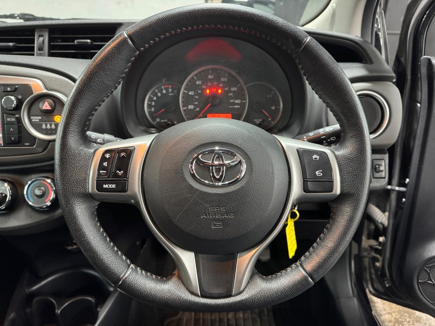 Used Toyota Yaris 2013 for sale - 77163033: Photo 46
