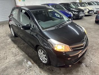 Used Toyota Yaris 2013 for sale - 77163033: Photo