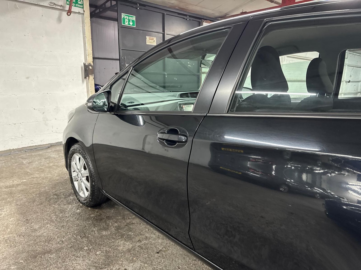 Used Toyota Yaris 2013 for sale - 77163033: Photo 51