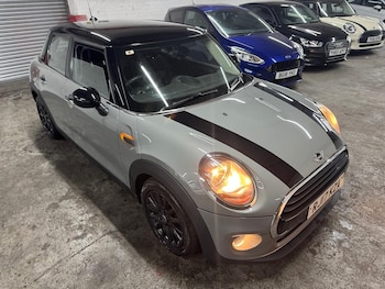Used MINI Hatch 2017 for sale - 77320361: Photo