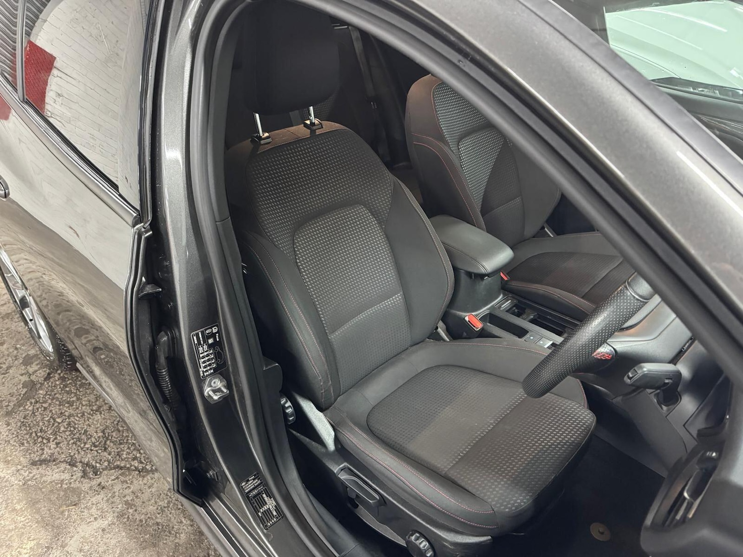 Used Ford Focus 2020 for sale - 77793805: Photo 11