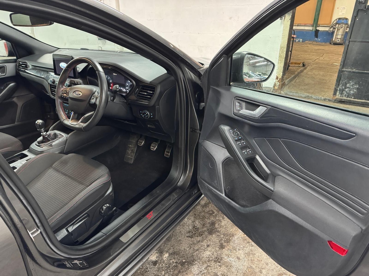 Used Ford Focus 2020 for sale - 77793805: Photo 17