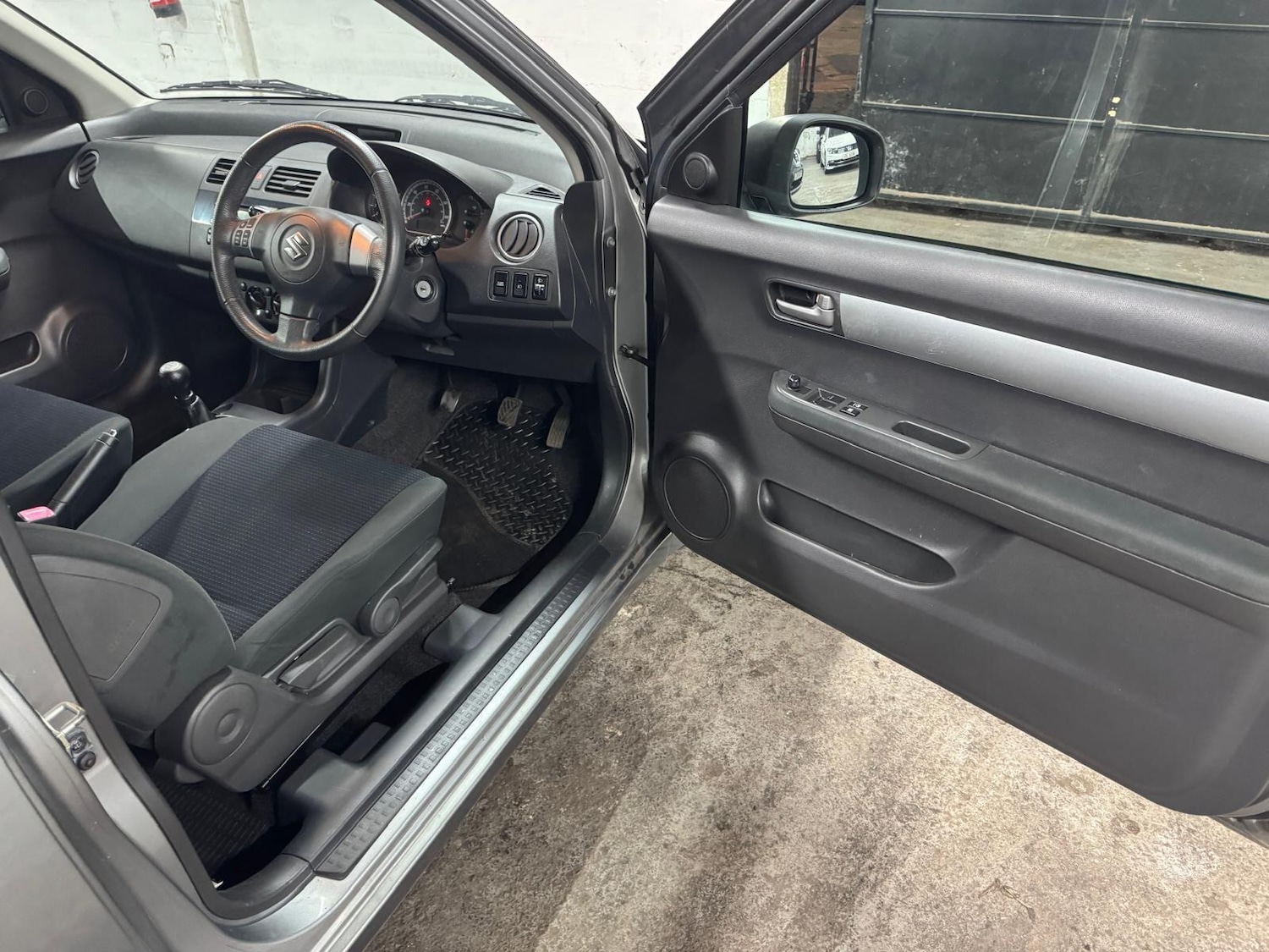 Used Suzuki Swift for sale - 77439741: Photo 30