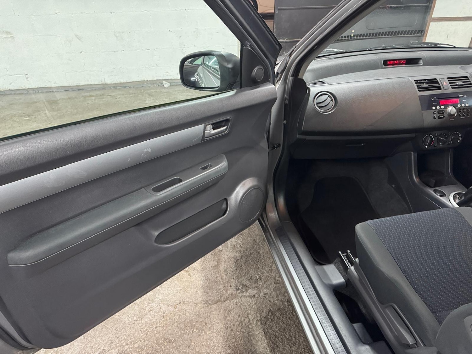 Used Suzuki Swift for sale - 77439741: Photo 9