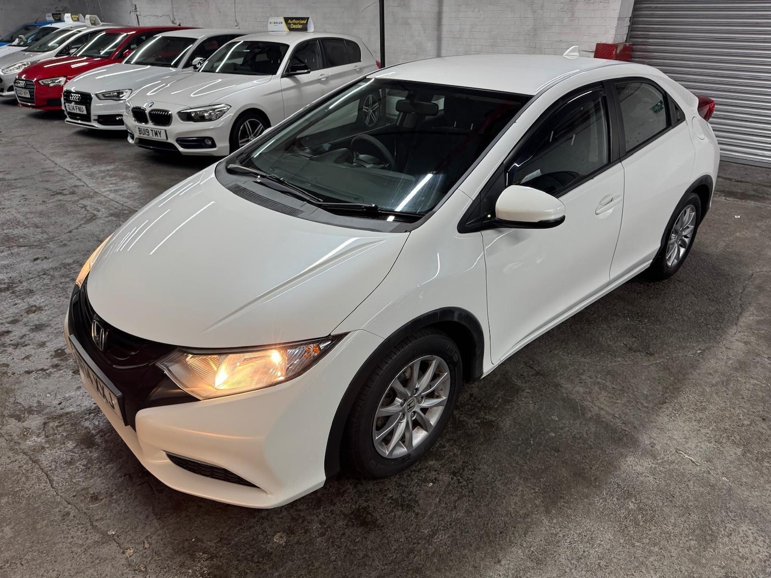 Used Honda Civic 2014 for sale - 76913726: Photo 2